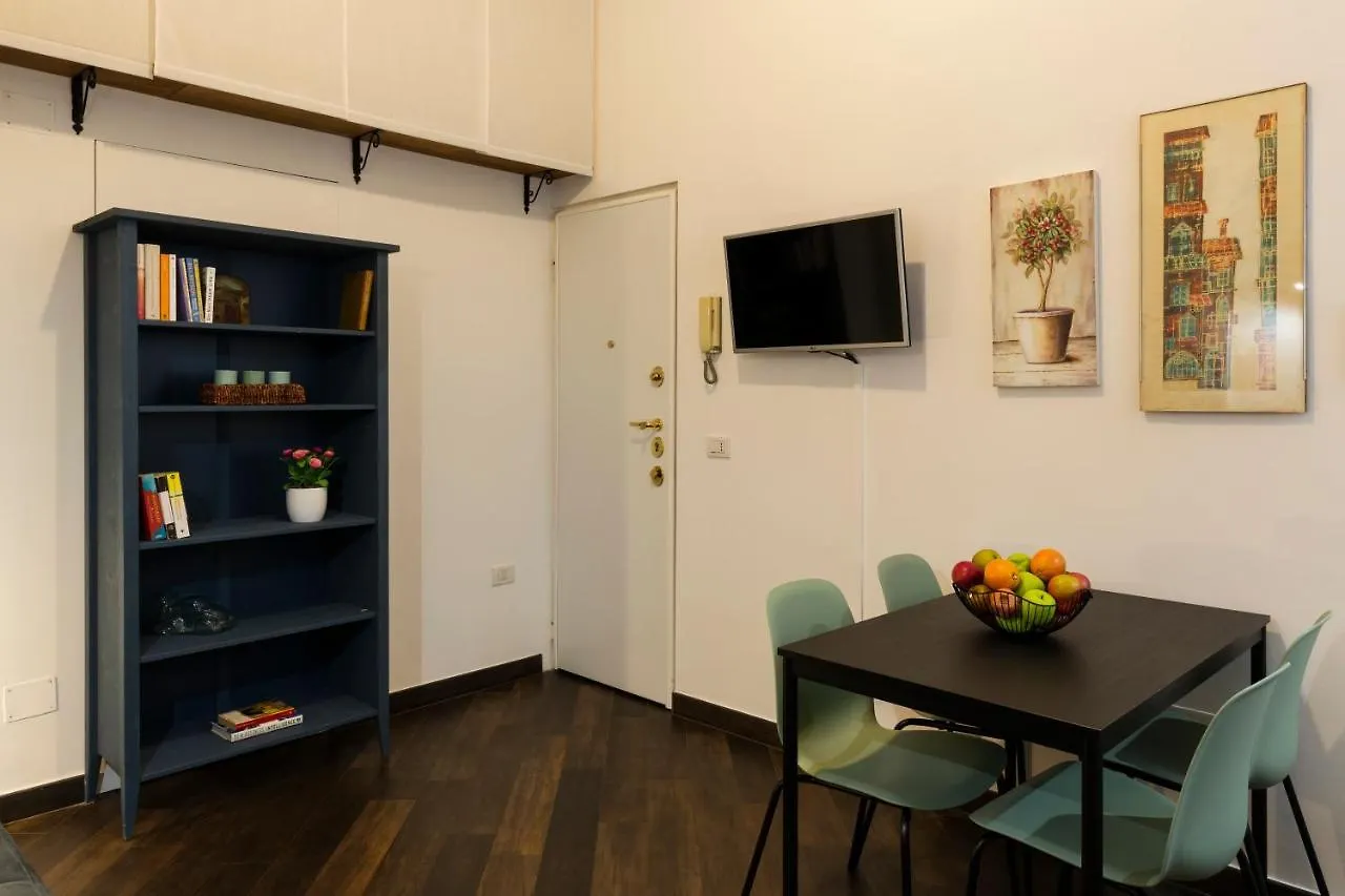 Living Isola Apartment Milan Italy