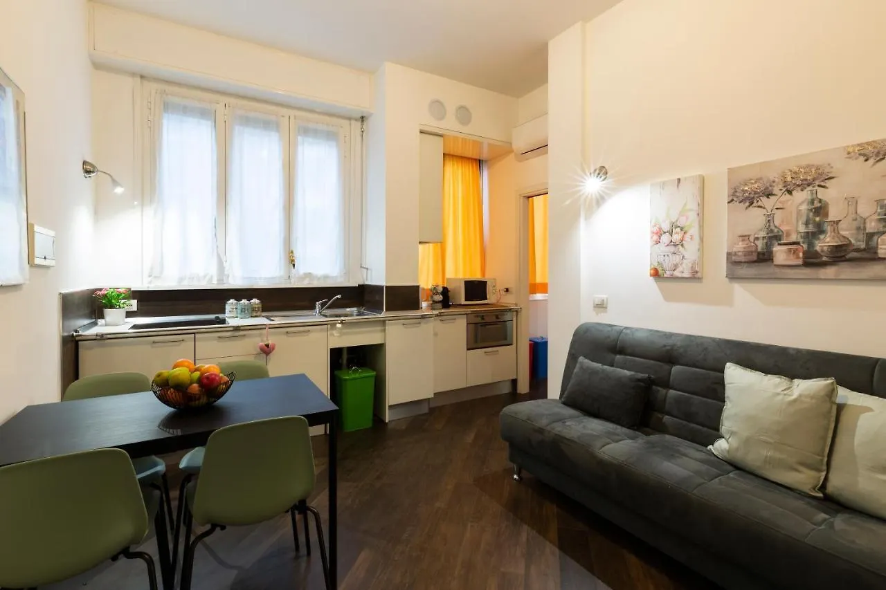 Living Isola Apartment Milan