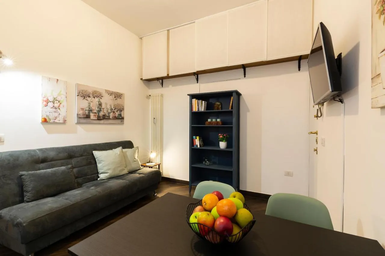 Living Isola Apartment Milan
