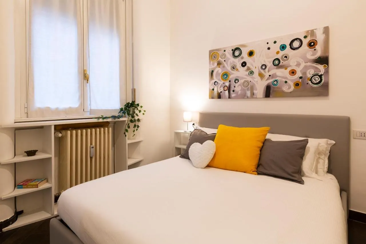 Living Isola Apartment Milan