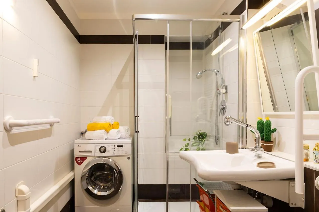 Living Isola Apartment Milan