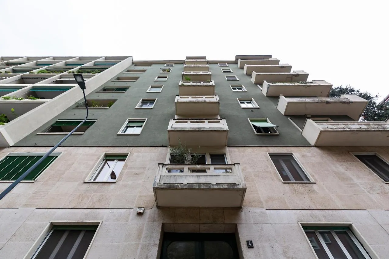 Living Isola Apartment Milan