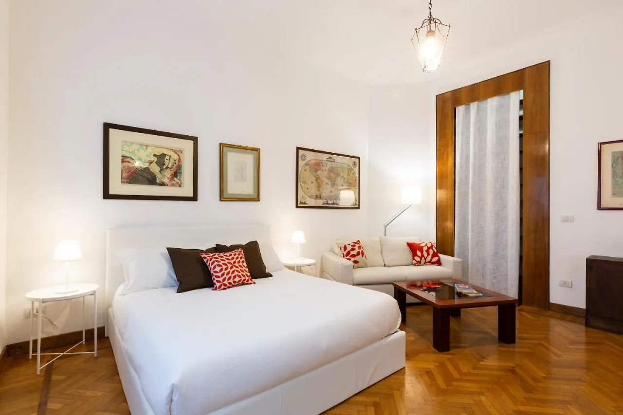 Living Isola Apartment Milan
