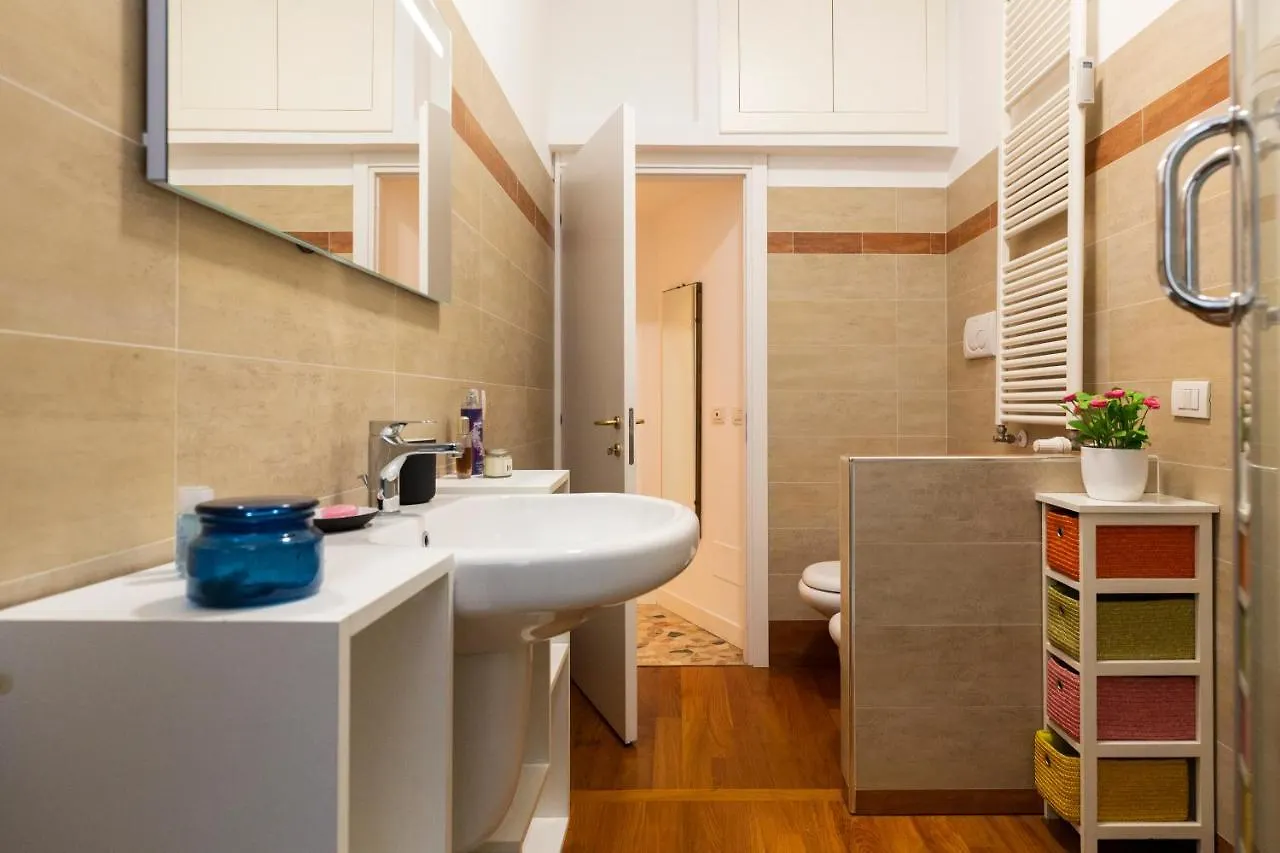 Living Isola Apartment Milan